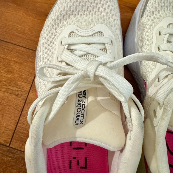 Nike ZoomX Invincible Run Flyknit - Picture 6 of 7